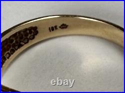 10 Kt Gold Vintage Old Style Ring with Blue/Purple Stone Size 8 Stepped Sides