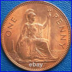 1967 Vintage Old Style British QE II Britannia Penny Coin (1d). With LUSTRE