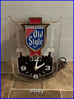 1980s Old Style Beer Light Up Back Bar Clock Sign Heilemans