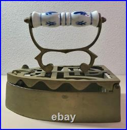 Antique Charcoal Iron Brass Retro Dutch Style Vintage Old Tool Rare Collectible Antique Charcoal Iron Brass Retro Dutch Style Vintage Old Tool Rare Collectible