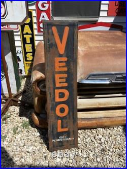 Antique Vintage Old Style Metal Veedol Gas Oil Sign Antique Vintage Old Style Metal Veedol Gas Oil Sign