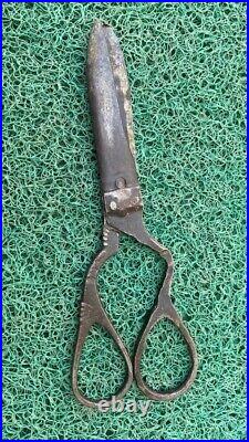 Antique Vintage Old Time Fashioned Hand Forged Iron Made Scissor Classic Style