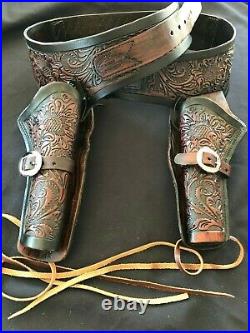 Classic Old West Styles Double Revolver Leather Holster & Bullet Belt vintage