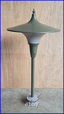 HUBBELL METAL PATHWAY LIGHT -vintage hat style- NEW old Stock bulb not included