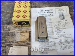 NEW Old Stock Vintage Honeywell Mid Century Modern Art Deco Style Thermostat T44