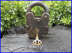 Old Rare Vintage Antique Civil War Relic Confederate Style Lock with Brass Key