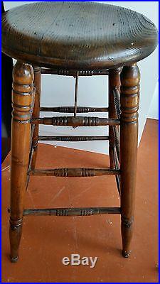 Pair of Classic Old World Style Wood Bar Stools Good Condition