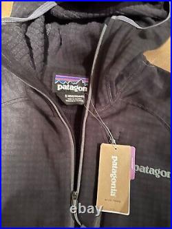 Patagonia R1 Hoody. Original Style, old school version. New With Tags. Size S