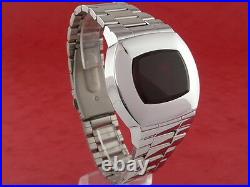 Rare old style modern futuristic 70s seventies space age mens led l. E. D watch 23