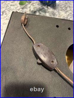 VINTAGE 1975 HEILEMAN'S OLD STYLE BEER STAINED GLASS PLASTIC LIGHT-UP SIGN Rare