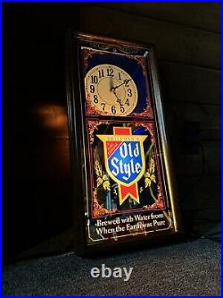 VINTAGE 1985 Heileman OLD STYLE Beer Advertising Lighted Clock Sign Mirror 10x21