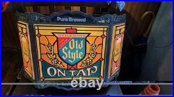 VINTAGE 70S OLD STYLE BEER ON TAP STAINED GLASS LOOKING LIGHT-UP SIGN CAVE Rare