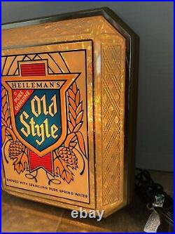 (VTG) 1983 Old Style Beer Crystal Cut Looking Illuminated Light Up Back Bar Sign
