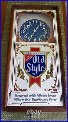 (VTG) Old Style Beer Illuminated Light Up Wall Hanging Clock Sign Man Cave