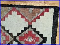 Vintage 1930s Navajo Native American Old Style Crystal Handwoven weaving / Rug