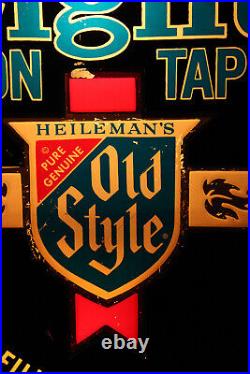 Vintage 1981 Heileman's Old Style Light On Tap Beer Lighted Motion Sign