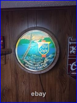 Vintage 1983 Old Style 16 Round Beer Barrel Lighted Wall Hanging Sign