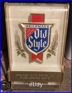 Vintage 1984 Heileman's Old Style Beer Light Up Bar Sign Vintage 1984 Heileman's Old Style Beer Light Up Bar Sign