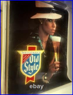 Vintage 80's Heileman's Old Style Lighted Beer Sign Bar Wall Decor