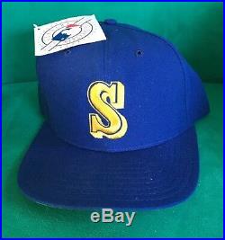 Vintage 80's New Era White Tag Seattle Mariners Wool Snapback NWT OLD STYLE