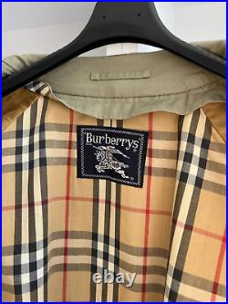 Vintage Burberry trench coat old money style