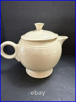 Vintage Fiesta OLD IVORY Medium Teapot withLID Circa 1936-1942