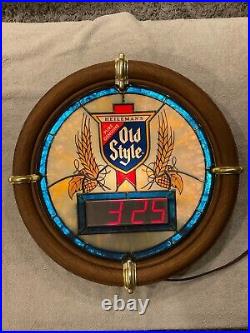 Vintage Heileman Old Style Pure Genuine Beer Lighted Sign With Digital Clock