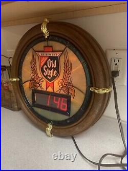 Vintage Heileman's 1988 Old Style Beer Light Sign Digital Clock