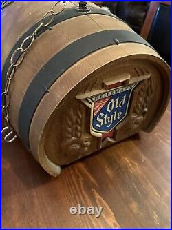 Vintage Heileman's Old Style Beer Pure Genuine Hanging Barrel Light