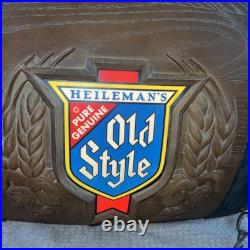 Vintage Heileman's Old Style Beer Pure Genuine Hanging Barrel Light