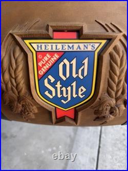 Vintage Heileman's Old Style Beer Pure Genuine Hanging Barrel billiards Light