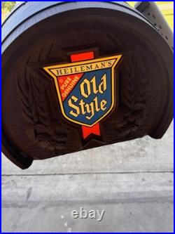 Vintage Heileman's Old Style Beer Pure Genuine Hanging Barrel billiards Light