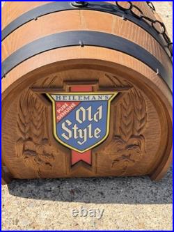 Vintage Heileman's Old Style Beer Pure Genuine Hanging Barrel billiards Light