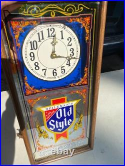 Vintage Heilemans Old Style Beer Advertising Clock Mirror Works Great Vintage Heilemans Old Style Beer Advertising Clock Mirror Works Great