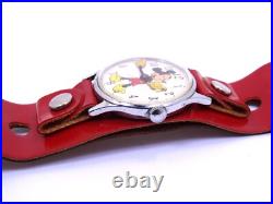Vintage Old Style MICKEY MOUSE WALT DISNEY DPRODUCTIONS Winding Watch 7P69 Vintage Old Style MICKEY MOUSE WALT DISNEY DPRODUCTIONS Winding Watch 7P69