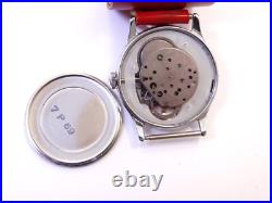 Vintage Old Style MICKEY MOUSE WALT DISNEY DPRODUCTIONS Winding Watch 7P69 Vintage Old Style MICKEY MOUSE WALT DISNEY DPRODUCTIONS Winding Watch 7P69