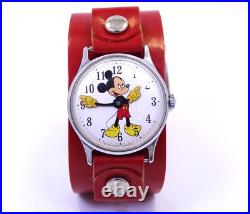 Vintage Old Style MICKEY MOUSE WALT DISNEY DPRODUCTIONS Winding Watch 7P69 Vintage Old Style MICKEY MOUSE WALT DISNEY DPRODUCTIONS Winding Watch 7P69