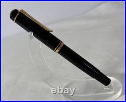Vintage PELIKAN M250 Old Style Black withGold Trim Fountain Pen 14K Nib