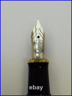 Vintage Pelikan M600 Fountain Pen, Old style Burgundy, 14K Gold HF Nib NOS