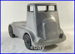Vintage Truck Old Style 1940's Metal Tractor Cab Cast Aluminum Toy