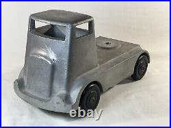 Vintage Truck Old Style 1940's Metal Tractor Cab Cast Aluminum Toy