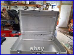 Zero Halliburton 26x18x8 Aluminum Camera Case Vintage Old Style Latches